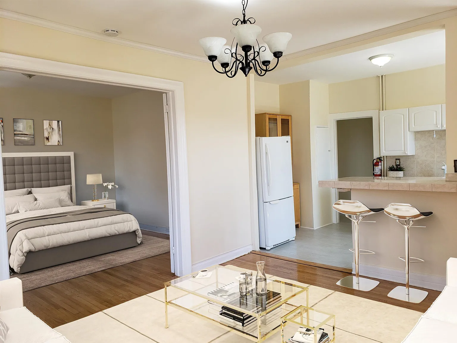 2 bed, 1.0 bath, $2,400 — Photo 2