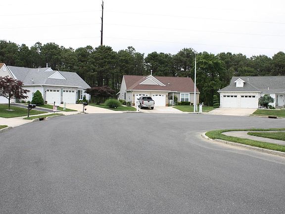2nd image of 5 Maidstone Ct