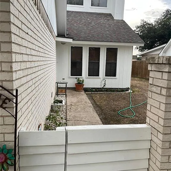 1216 Quail Ave — Photo 3