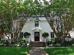 1131 N Plymouth Rd, Dallas, TX 75208