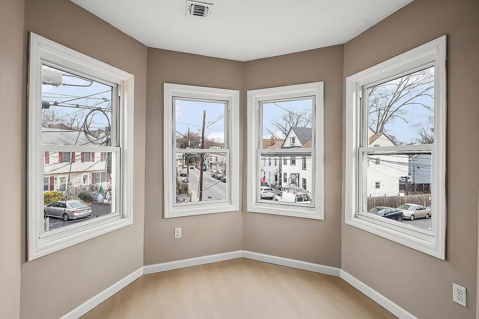 3 bed, $2,250 — Photo 3