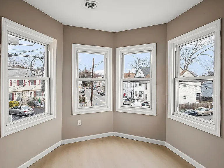 114 E Main St #2 — Photo 3