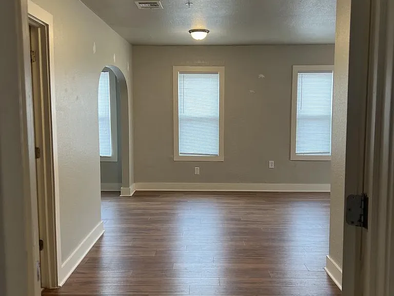 1216 N Blackwelder Ave #6 — Photo 10