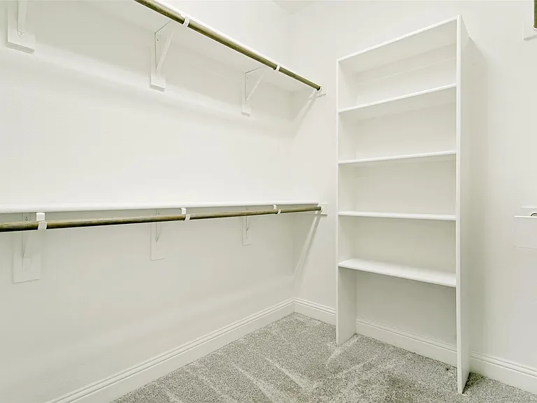 2209 Zenith Ave — Photo 18