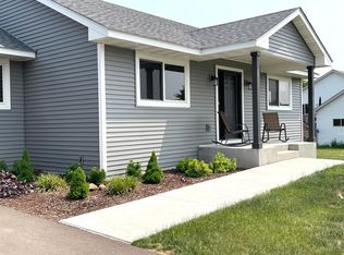 706 Robert Phillip Rd, Roberts, WI 54023