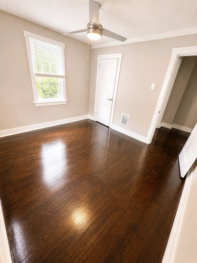 Mt. Lebanon Duplex for Rent with Front and Back Porch * Pet Friendly Apartment * Walk to the T * ... — Photo 3