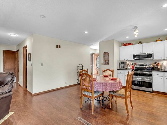 5th image of 1705 Lawndale Ave
