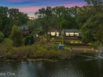 200 E Canyon Dr, Milford, MI, 48380
