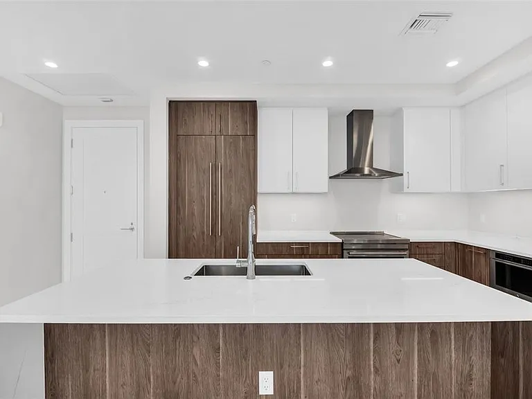 275 1st Ave S #2807 — Photo 9