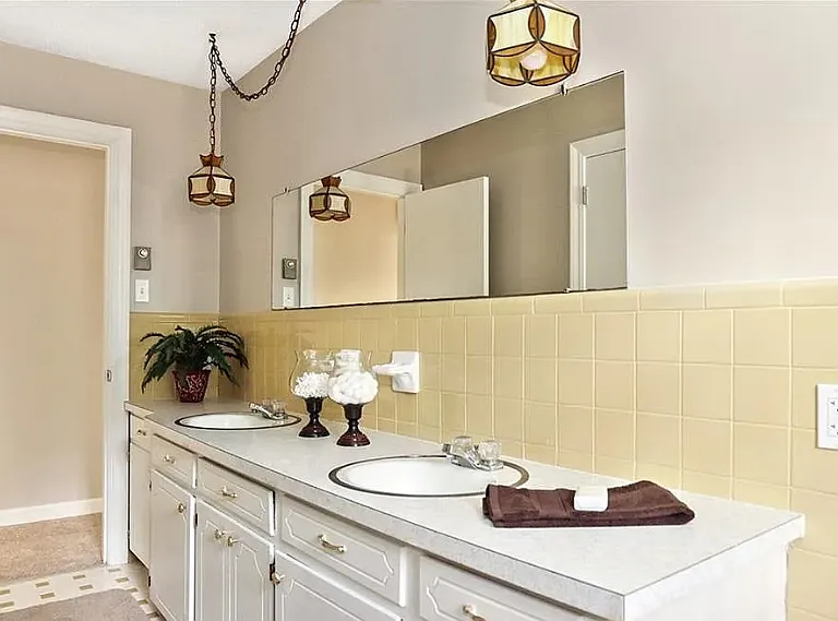 205 Woodford Dr — Photo 14