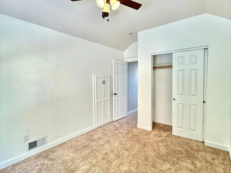 901 Manzanita Dr — Photo 26