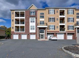 843 Liberty Ct, Piscataway, NJ 08854