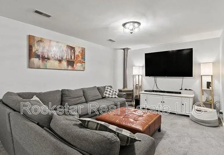 11217 E 11th Ave — Photo 9
