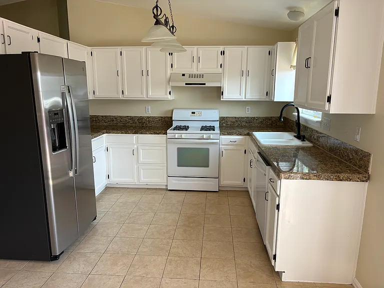 4267 S Argonne St — Photo 8