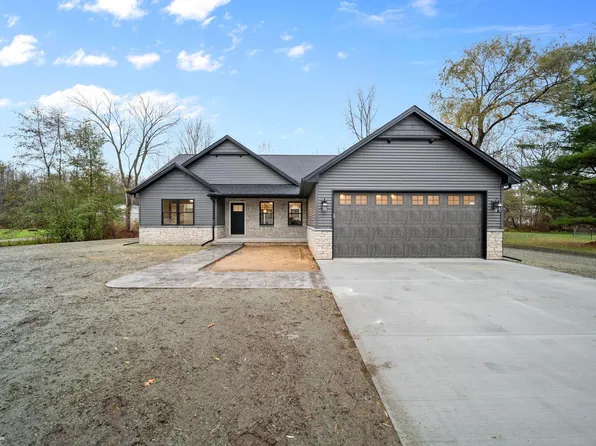 4044 Krafft Rd, Fort Gratiot, MI 48059