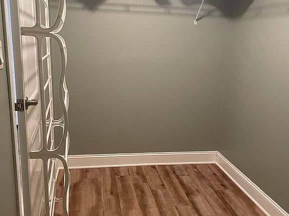 5th image of 700 E 8th St Unit 12B