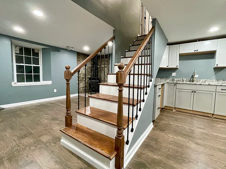 713 Warren Rd — Photo 15