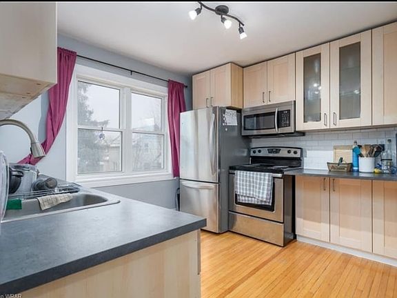 4th image of 98 Brubacher St #1