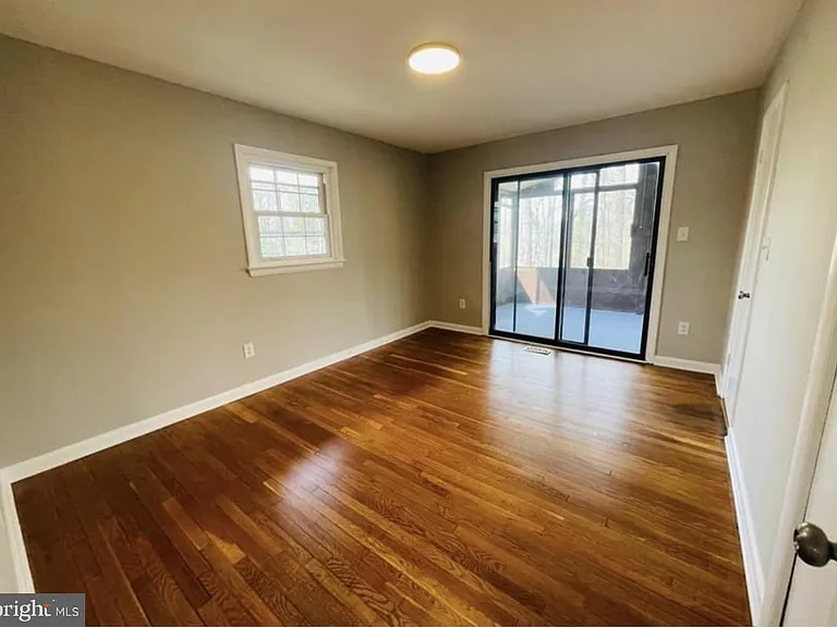 6810 Fern Ln — Photo 24