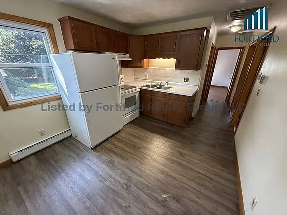 2nd image of 1381 Tucker Rd Unit 2S