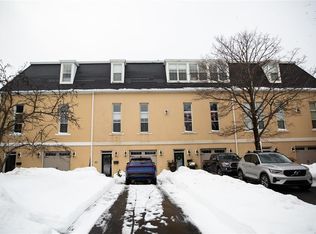 28 King Edward Place St, Johns, NL A1A0E3