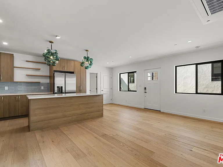 822 N Orange Grove Ave #822.5 — Photo 8