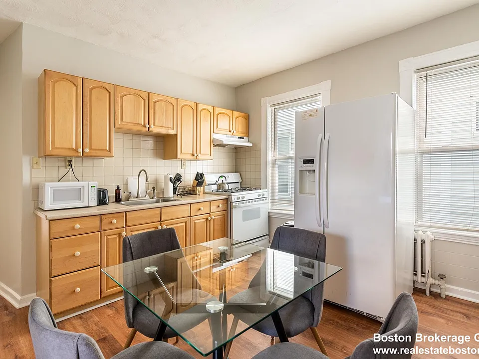 14 Elder St #3