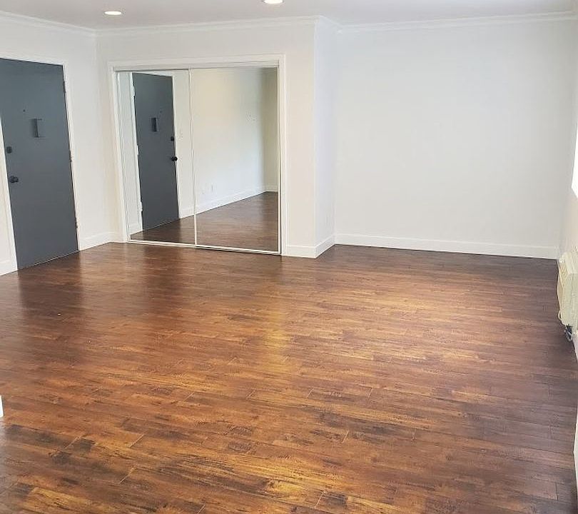 1st image of 5245 Bakman Ave APT 5