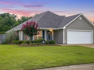 504 Parker Dr, Byram, MS 39272