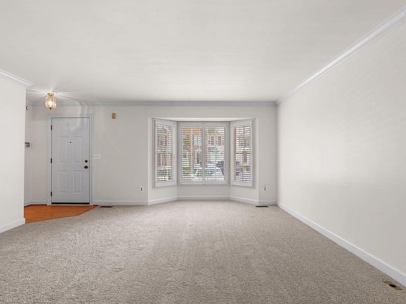 2nd image of 10637 Alison Dr