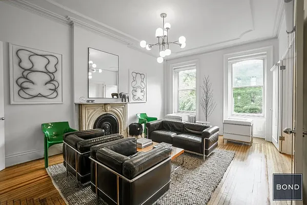 Rented by Bond New York | media 35