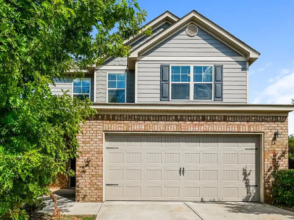 221 Magnaview Dr, McDonough, GA 30253