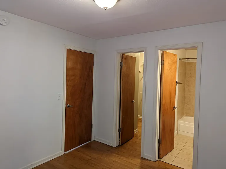 918 SW Holden St #2 — Photo 8