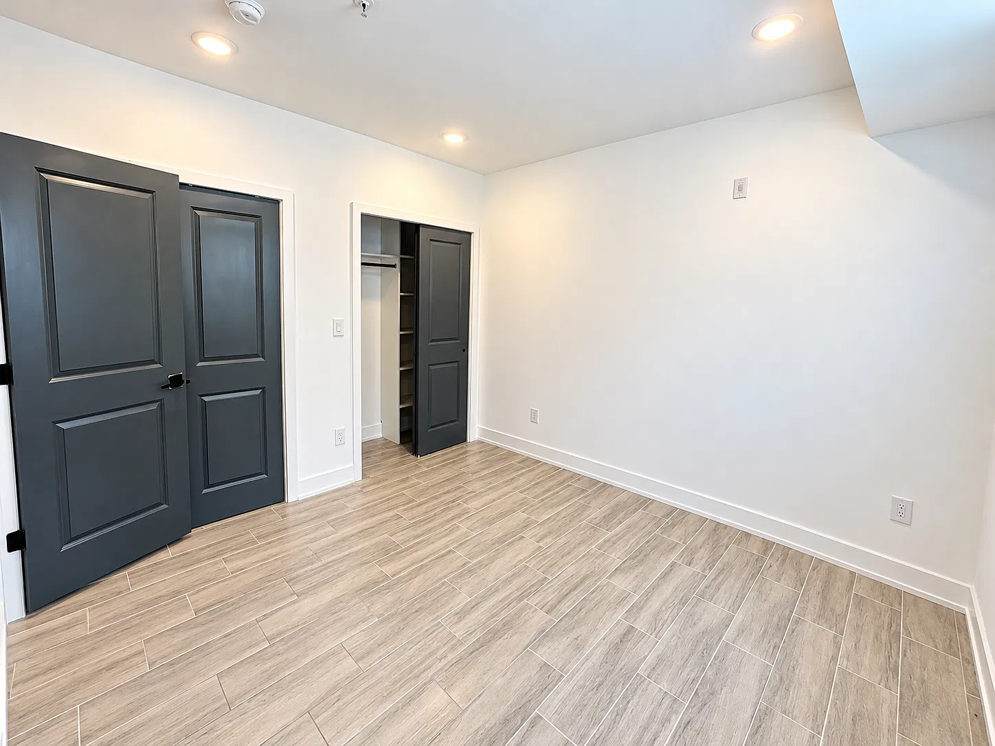 Modern 3BR/3BA Apartment with In-Unit Laundry Near Drexel University! — Photo 3