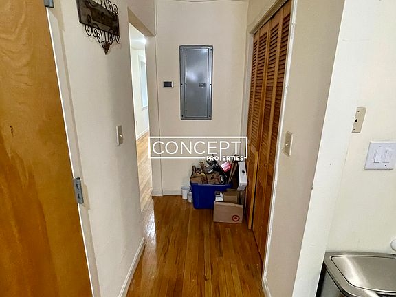 4th image of 1406-1408 Beacon St #2