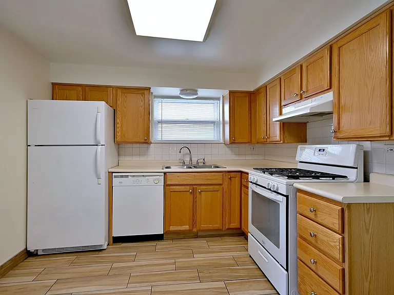 2033 N 74th Ave #GARDEN — Photo 10