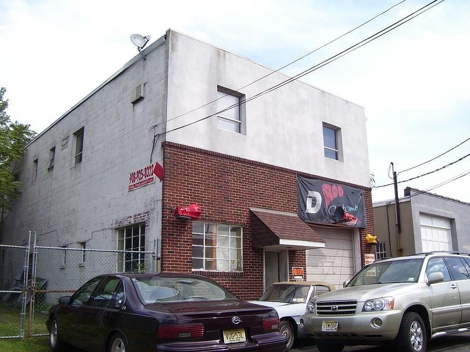 2nd image of 12 Sherman St