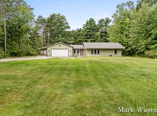 18303 174th Ave, Spring Lake, MI 49456