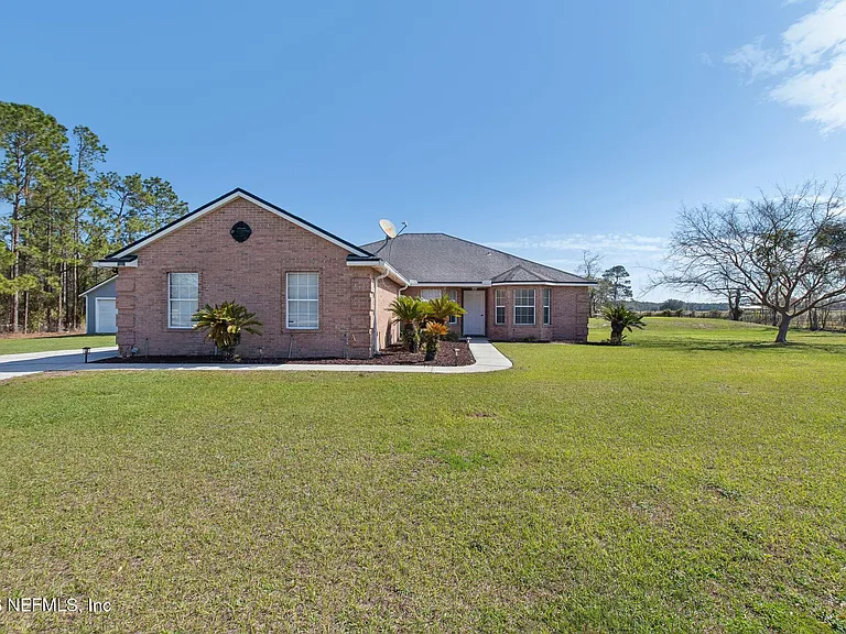 2683 Henley Rd — Photo 2