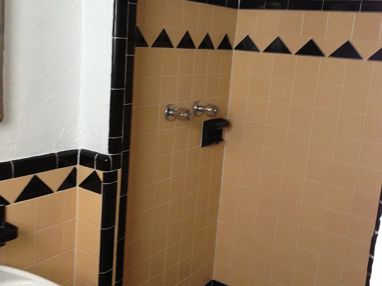 501 Frances Ter #D — Photo 6