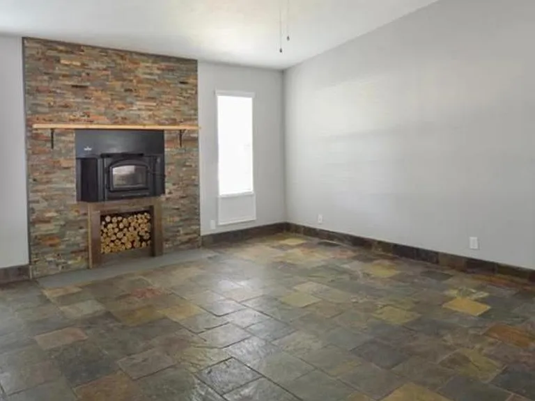 2405 Choctaw Dr — Photo 4