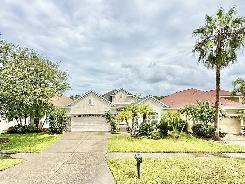 9512 Greenpointe Dr