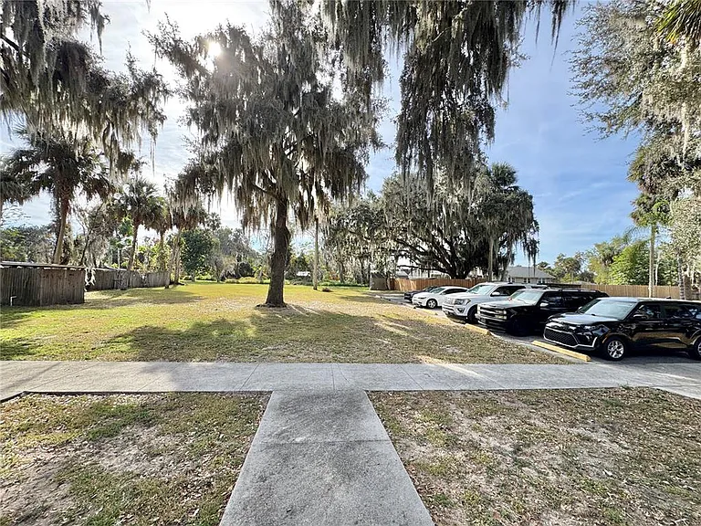 2346 Section Dr — Photo 23