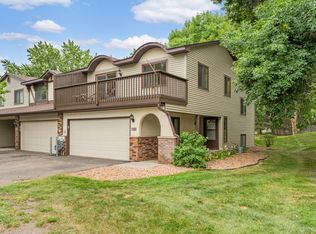 8673 Maplebrook Pkwy N, Brooklyn Park, MN 55445