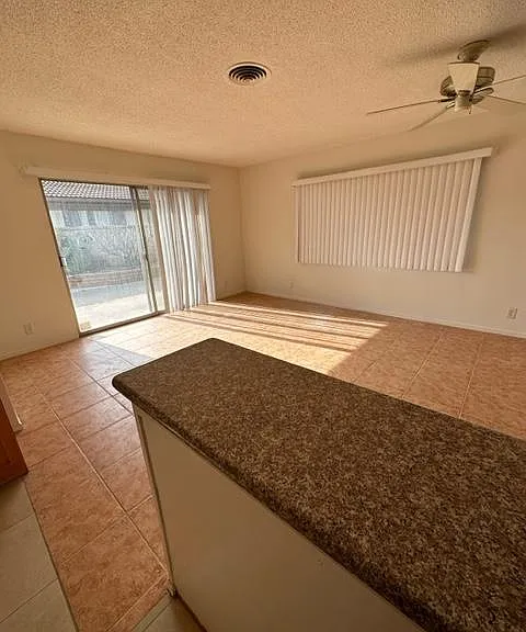 1642 W Brookdale Pl — Photo 4