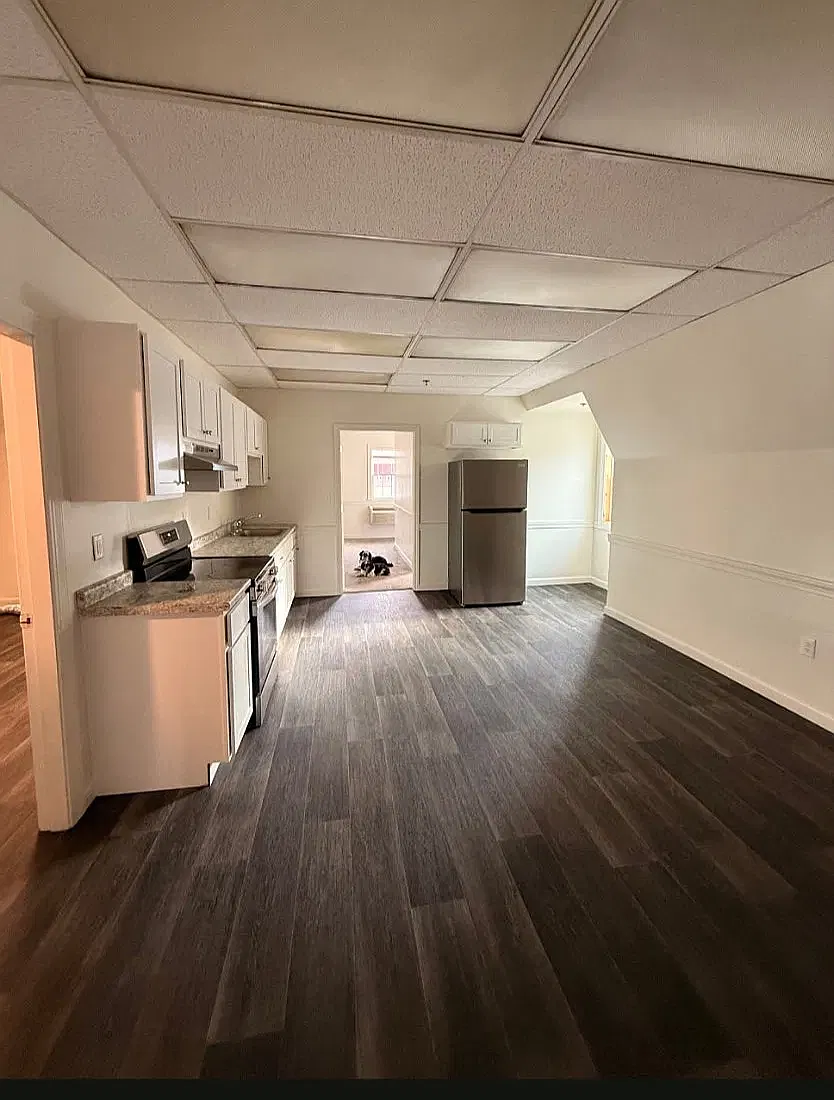 1 bed, 1400 sqft, $1,750 — Photo 3