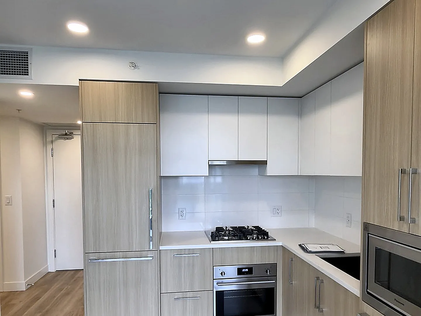 1 bed, 618 sqft, $2,000 — Photo 2