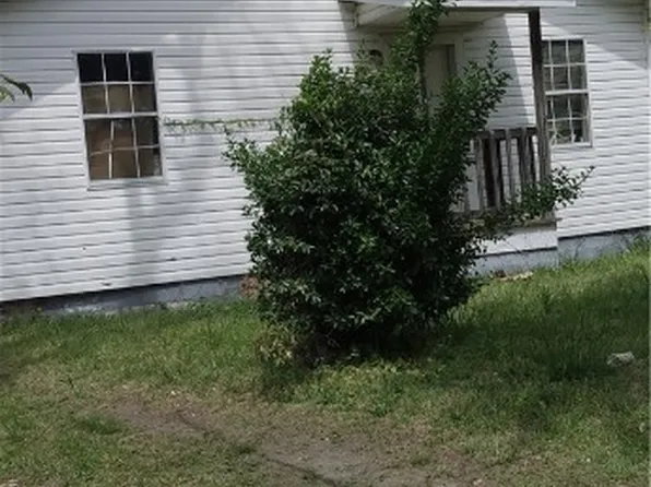 702 Weiss Ave, Fayetteville, NC 28305