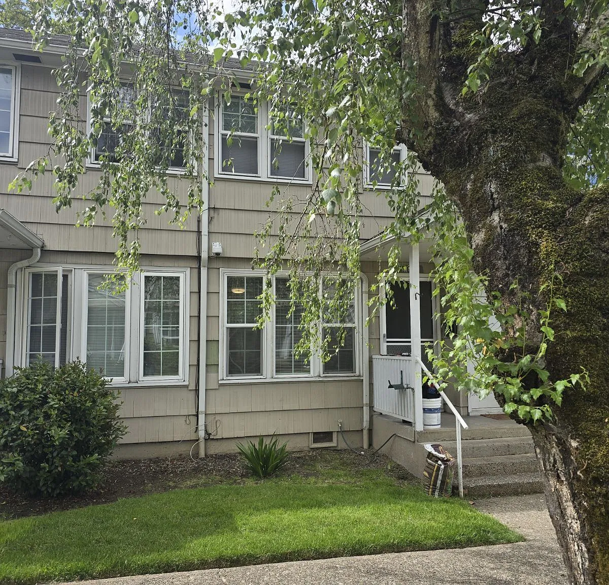 1 bed, 1.0 bath, 750 sqft, $1,195 — Photo 2