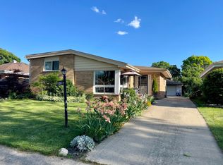 10917 Martindale Dr, Westchester, IL